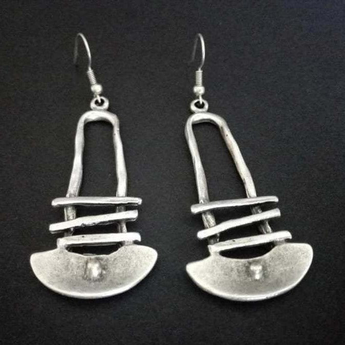 Geometryczne kolczyki o wyjątkowym kształcie