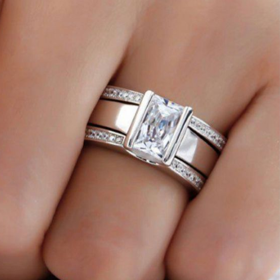 Vintage Pierścień z Inkrustowanym Szkłem