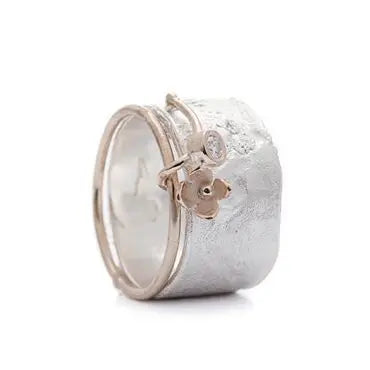 Vintage różowy srebrny pierścień z kwiatkiem