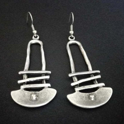 Geometryczne kolczyki o wyjątkowym kształcie