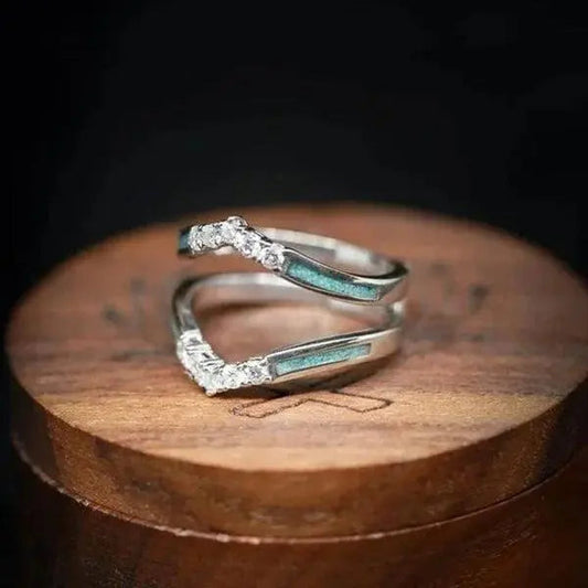 Naturalny pierścionek z turkusowym diamentem