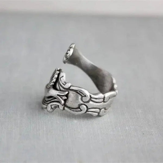 Pierścień z kwiatem kolibra