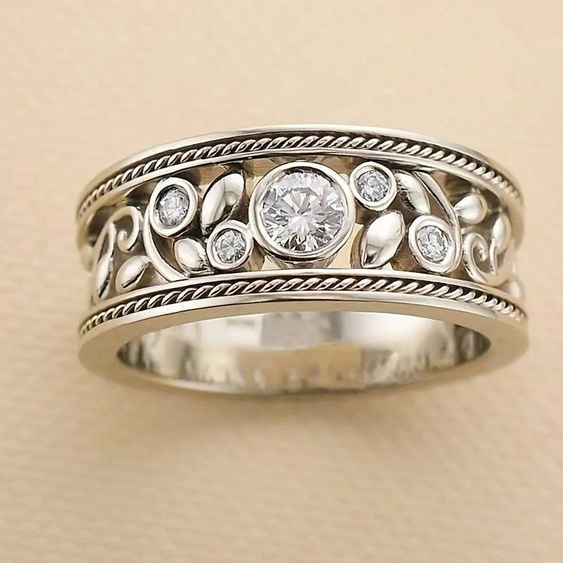 Wintage Silver & Zirconia Ring