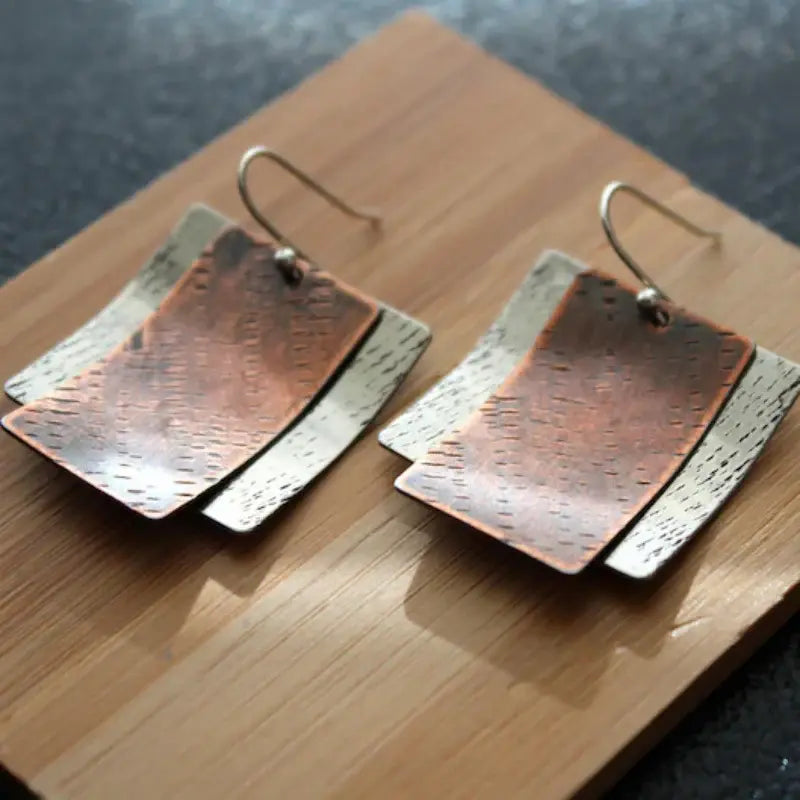 Vintageowe kwadratowe kolczyki z brązu